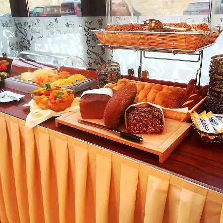 酒店 Wellnesshotel Schoenblick 4*
