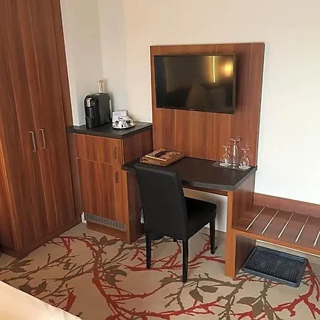 Wellnesshotel Schoenblick فندق