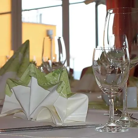 Wellnesshotel Schoenblick فندق 4*