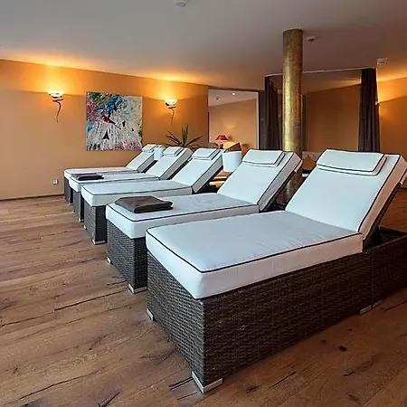 Wellnesshotel Schoenblick فندق