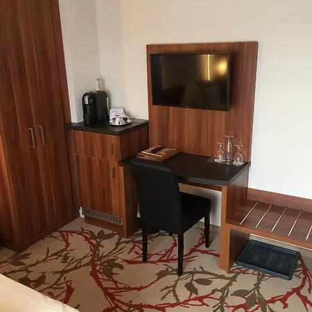 فندق Wellnesshotel Schoenblick Eichstätt