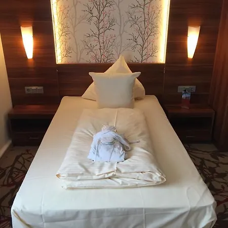 Wellnesshotel Schoenblick 4*